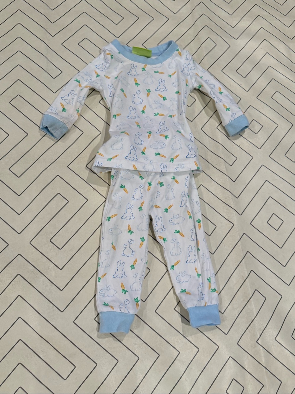 Classic Whimsy White Bunny Print Pajama Set with Light Blue Trim